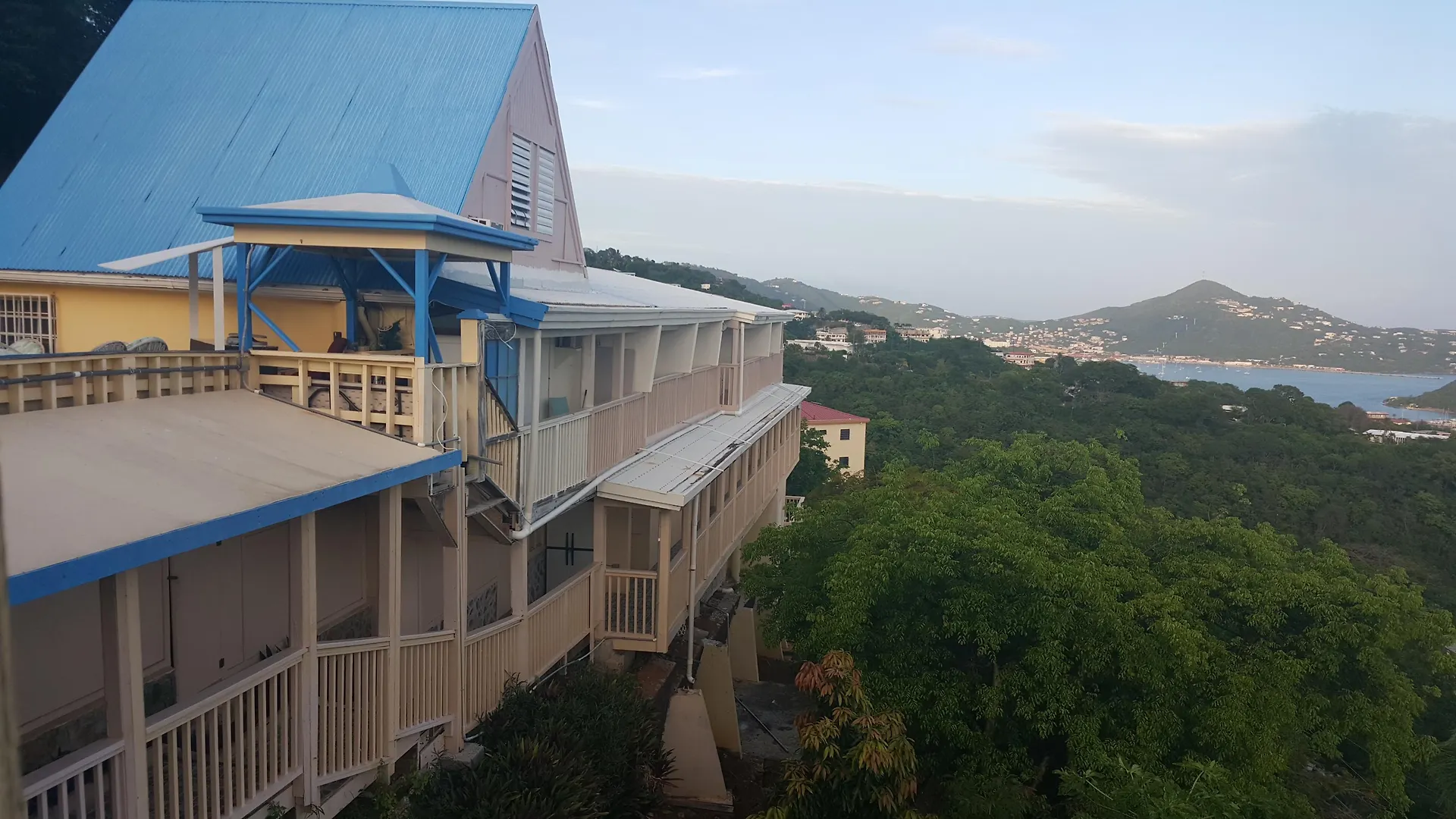 Sunset Gardens Guesthouse Contant  3*, Contant (Saint Thomas)