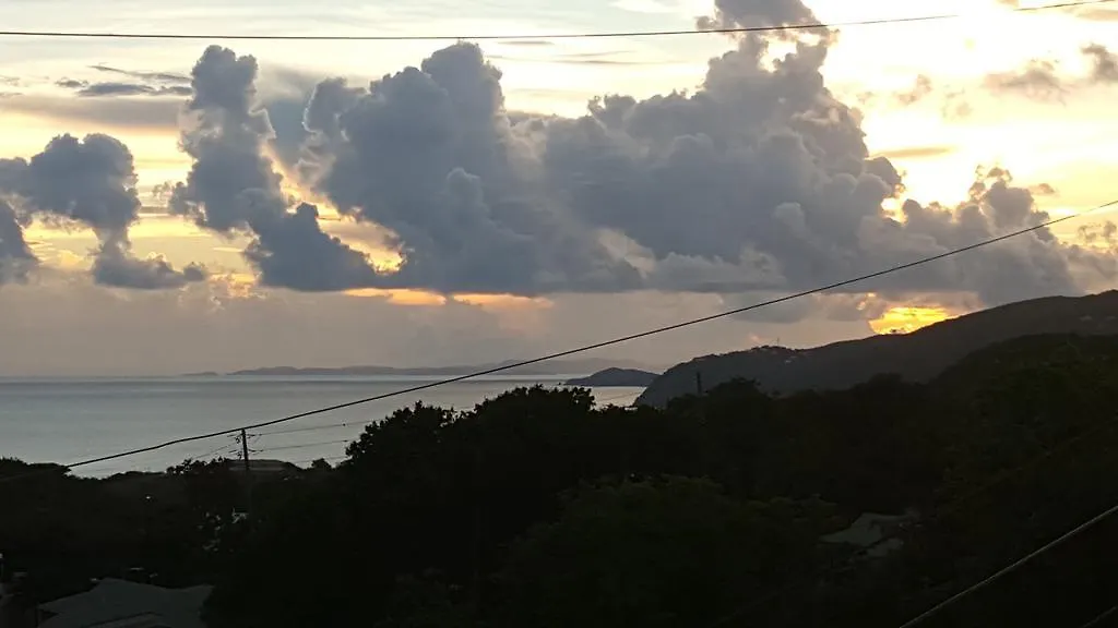 Sunset Gardens Guesthouse Contant